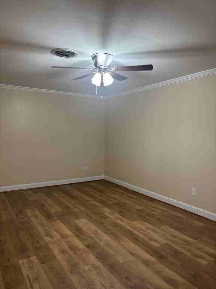 855 Whatley St - Photo 3 of 50