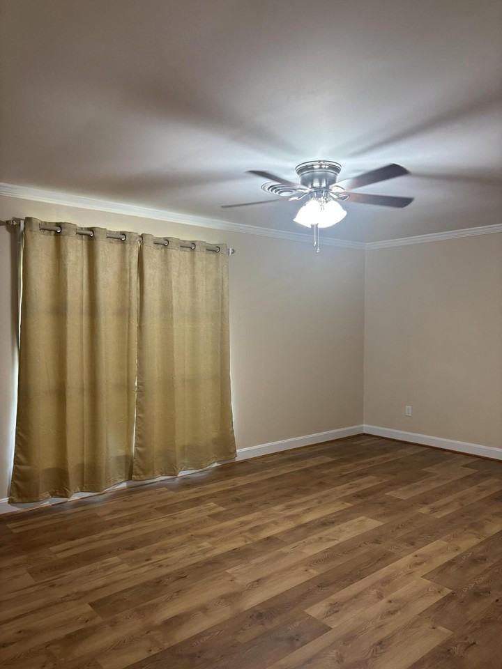 855 Whatley St - Photo 6 of 50