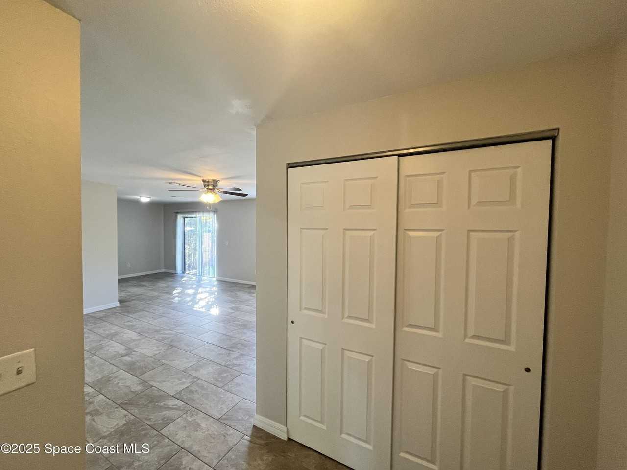106 Battersea Ave Ne - Photo 3 of 17