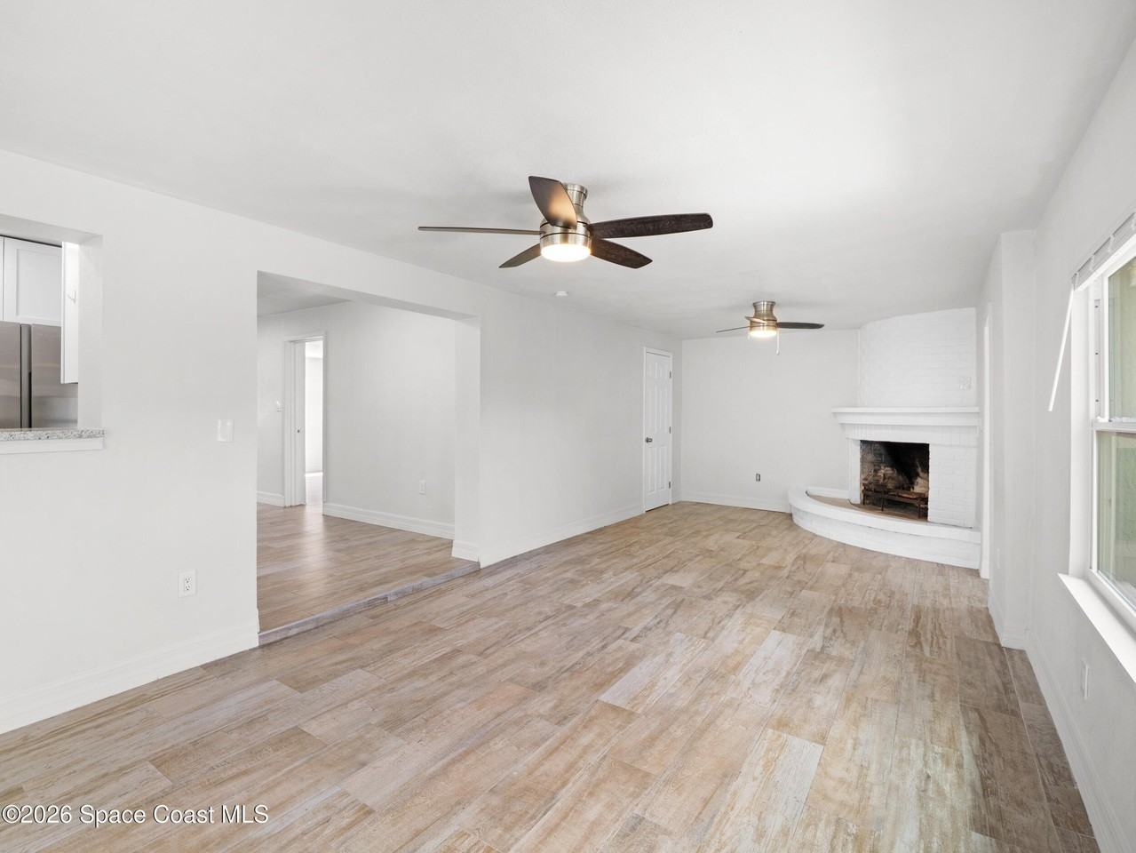 1382 Lakewood Dr - Photo 5 of 24