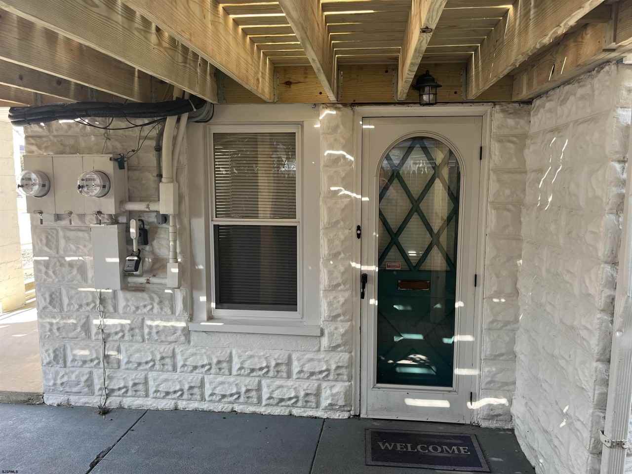 125 N Newark Ave - Photo 2 of 10