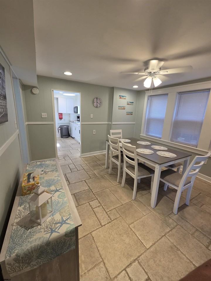 125 N Newark Ave - Photo 4 of 10