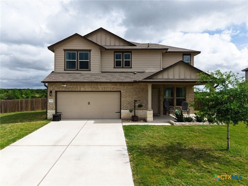 2044 Mallard Ct - Photo 2 of 24