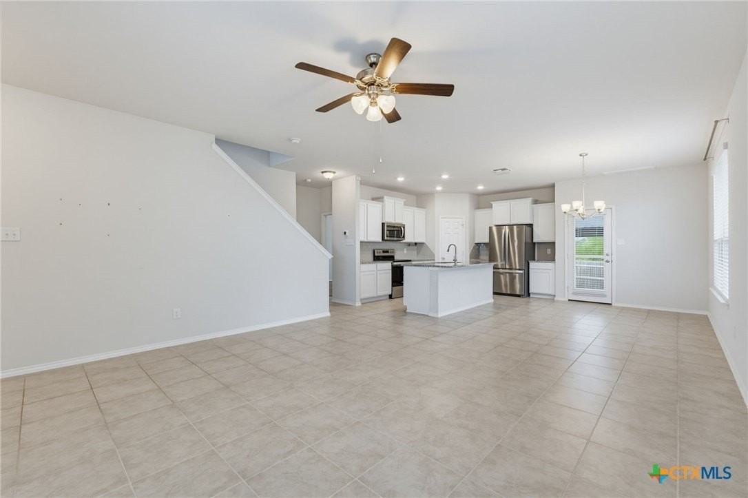 2044 Mallard Ct - Photo 4 of 24