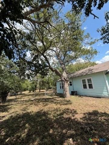 322 W Austin St - Photo 3 of 23