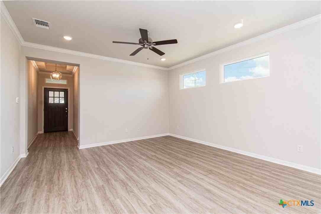 4803 Bellfalls Ct - Photo 5 of 18