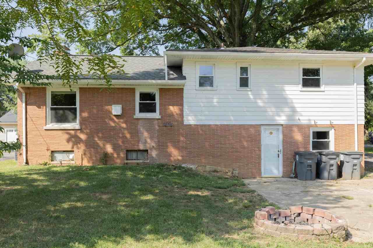 740 S Hoosier Ave - Photo 4 of 30