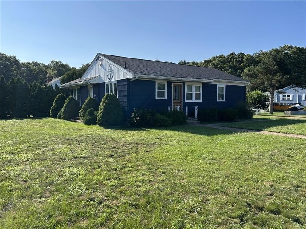 35 Post Rd - Photo 2 of 14
