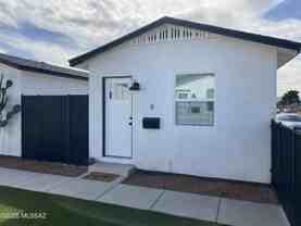 1030 E Lee St #8 - Photo 1 of 1