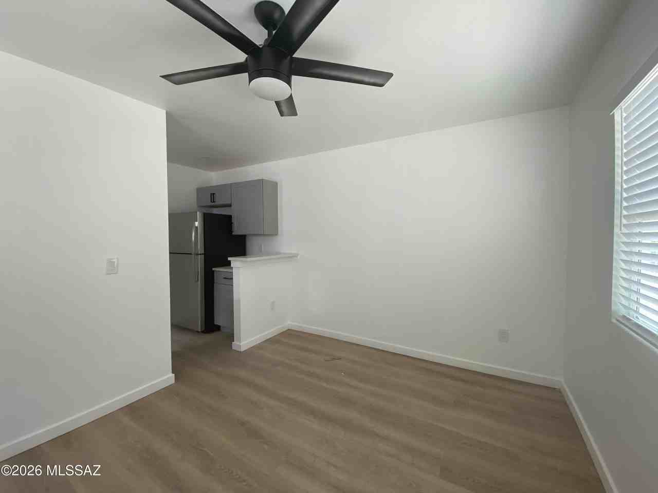 1030 E Lee St #8 - Photo 2 of 10