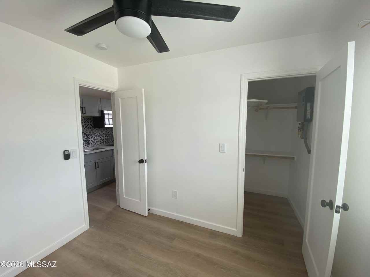 1030 E Lee St #8 - Photo 7 of 10