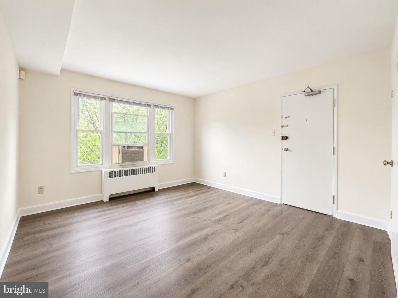 1600 Independence Ave Se #202 - Photo 4 of 13