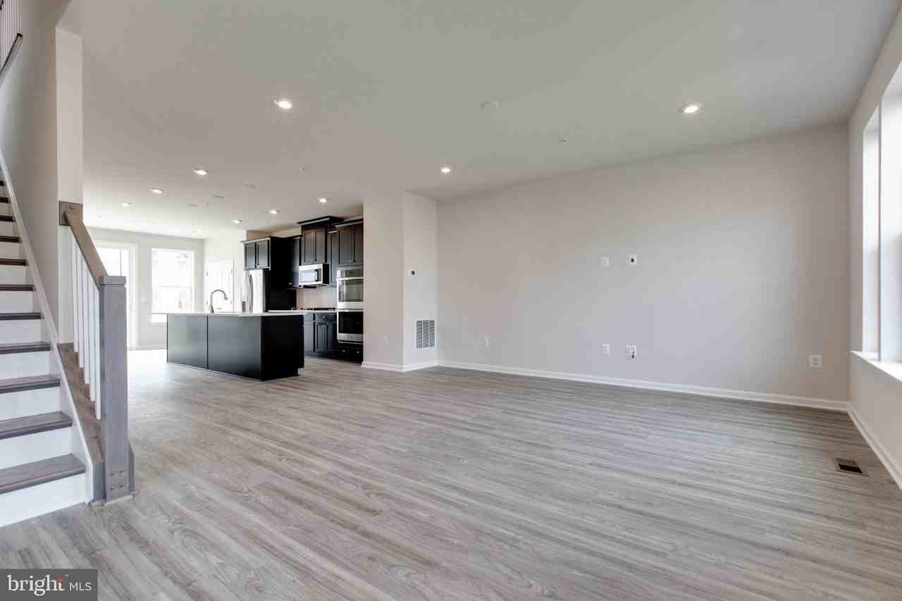 2009 Twisted Oak Pl - Photo 7 of 42