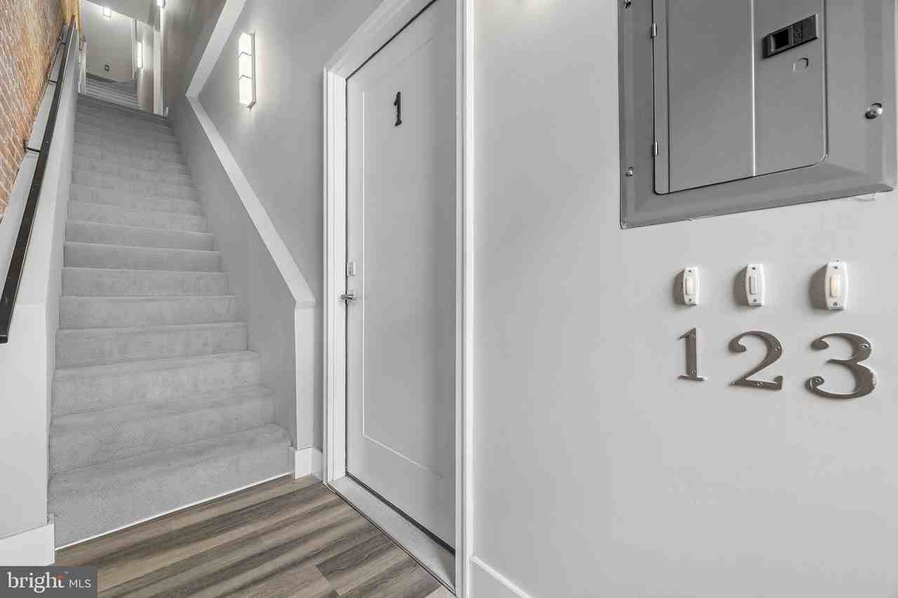 1235 W Lafayette Ave #1 - Photo 4 of 34