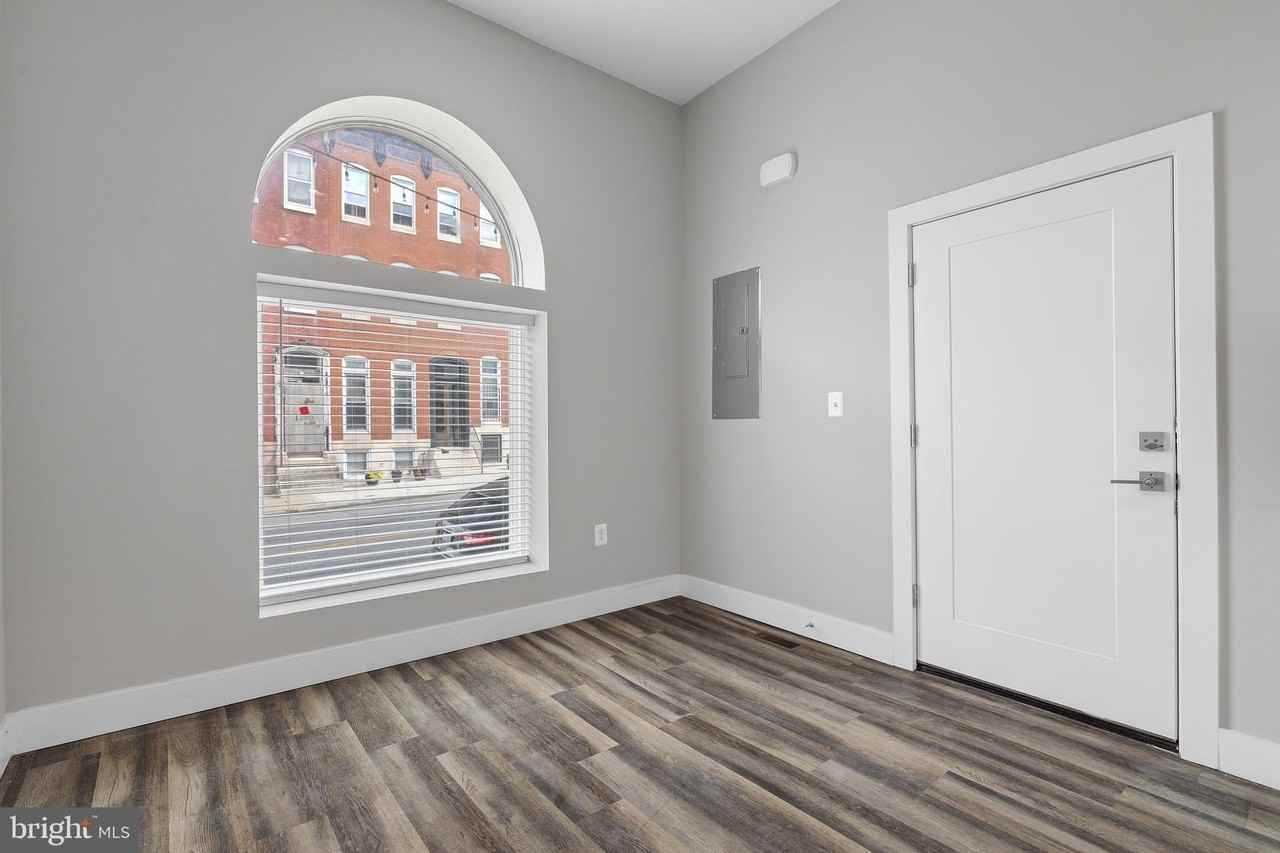 1235 W Lafayette Ave #1 - Photo 5 of 34
