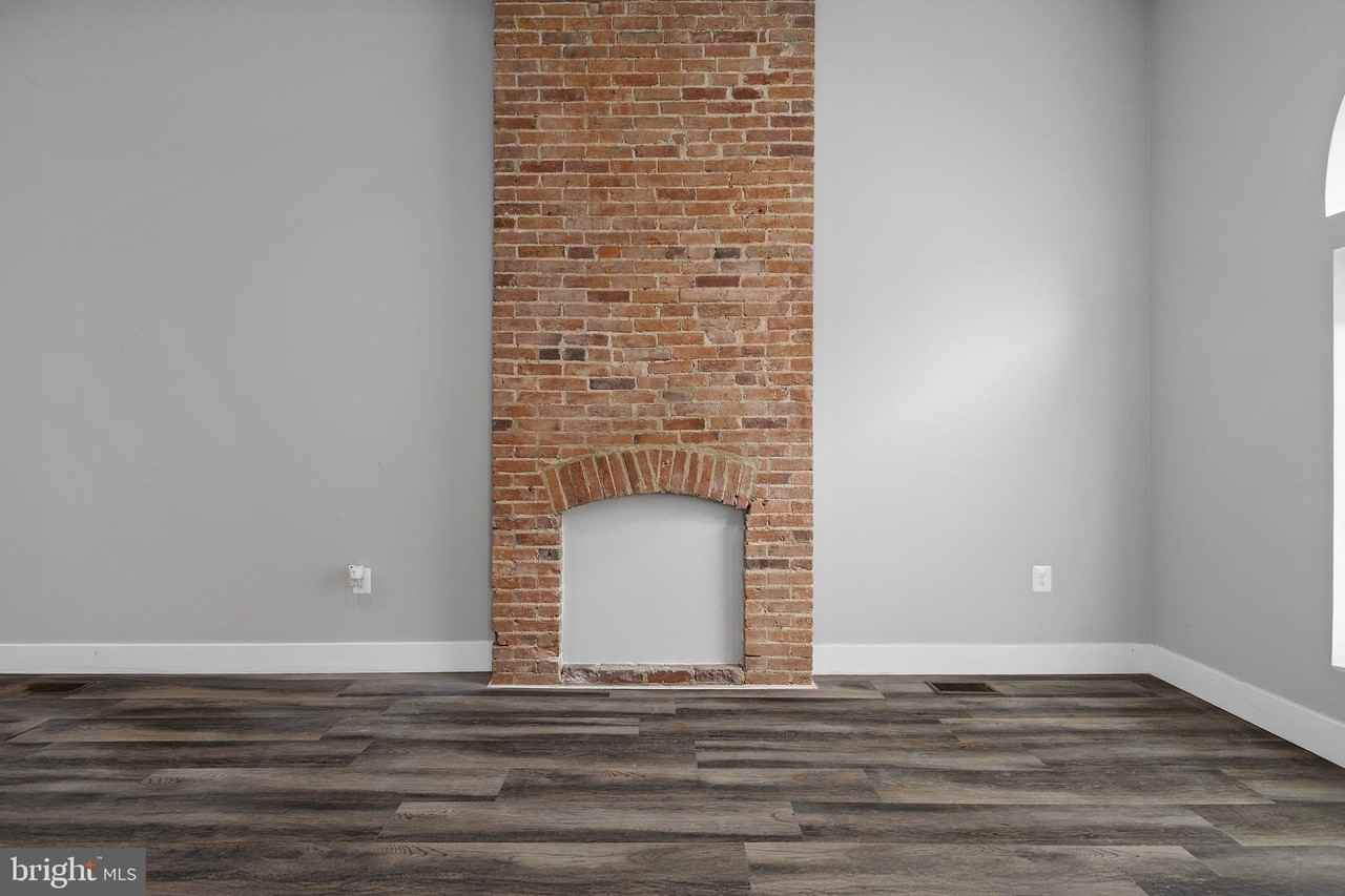 1235 W Lafayette Ave #1 - Photo 7 of 34
