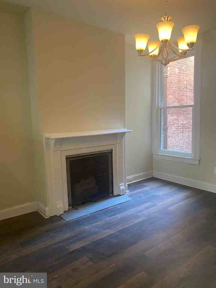 2720 Parkwood Ave - Photo 5 of 12