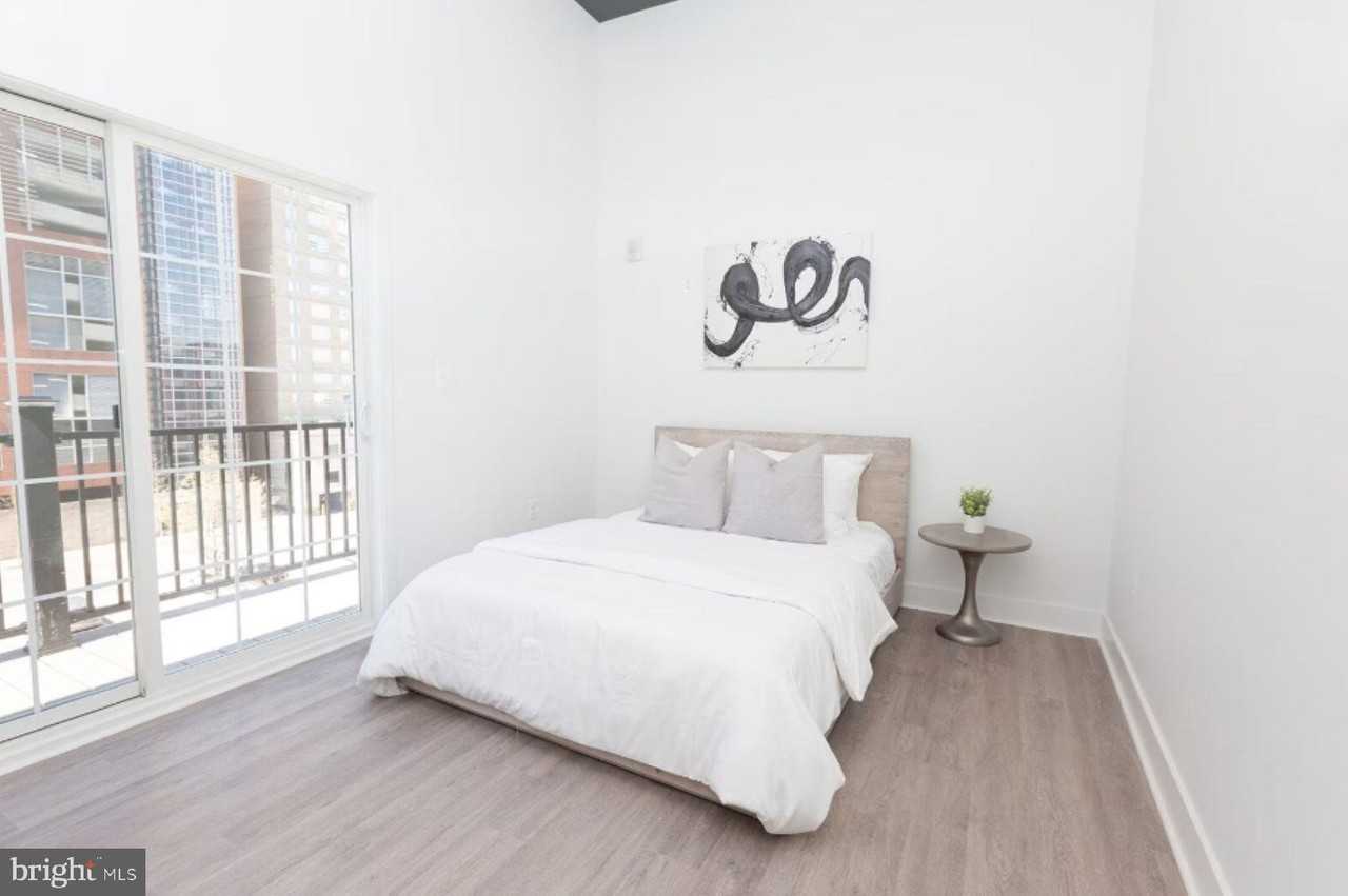 211 Saint Paul St #202 - Photo 7 of 10