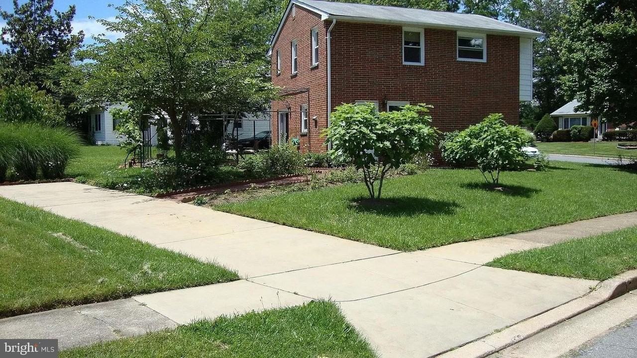 6820 Cherokee Dr - Photo 3 of 29