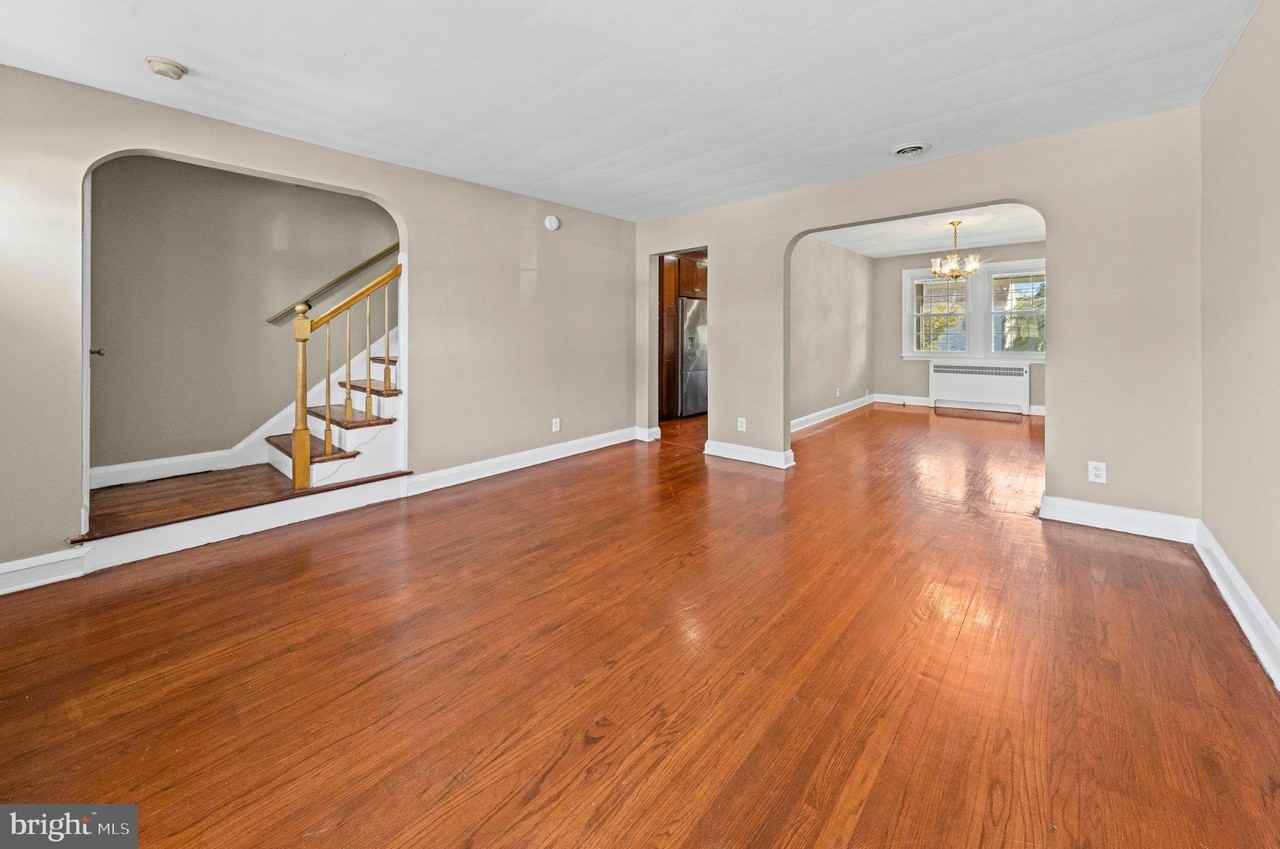 205 Ridge Ave - Photo 3 of 26