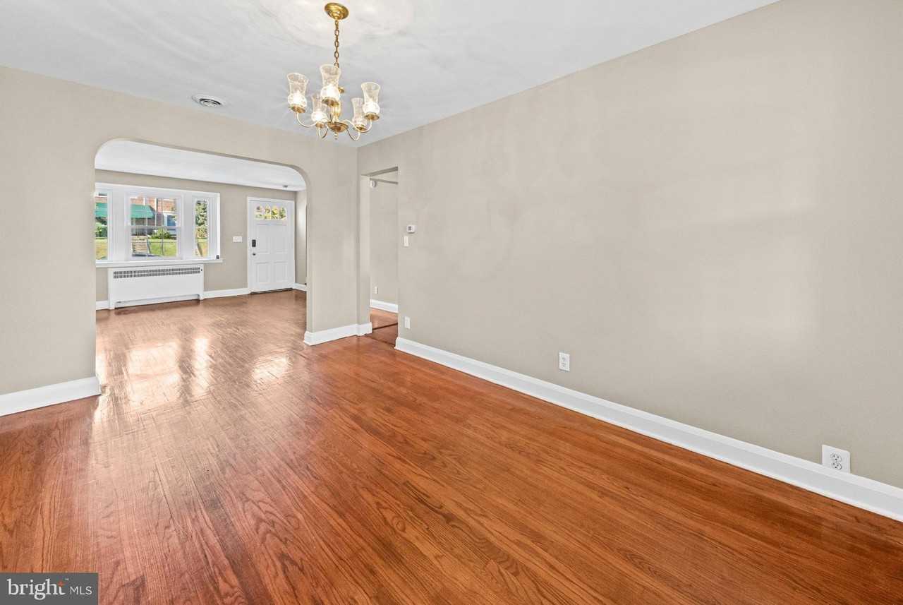 205 Ridge Ave - Photo 5 of 26