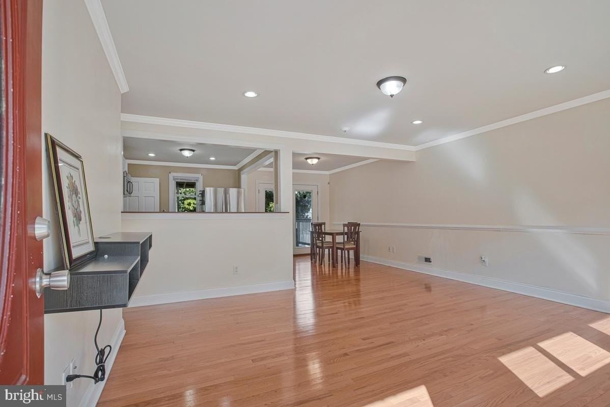 3716 Valley Hill Dr - Photo 4 of 37
