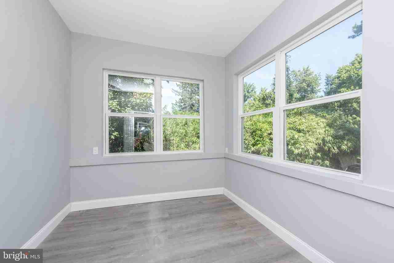 10 S Belle Grove Rd - Photo 2 of 26