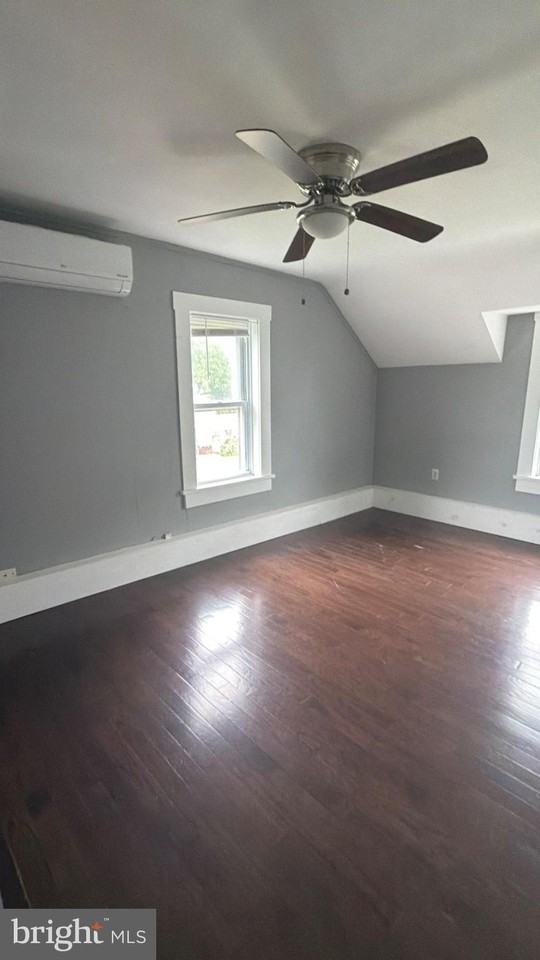 532 Susquehana Ave - Photo 3 of 16