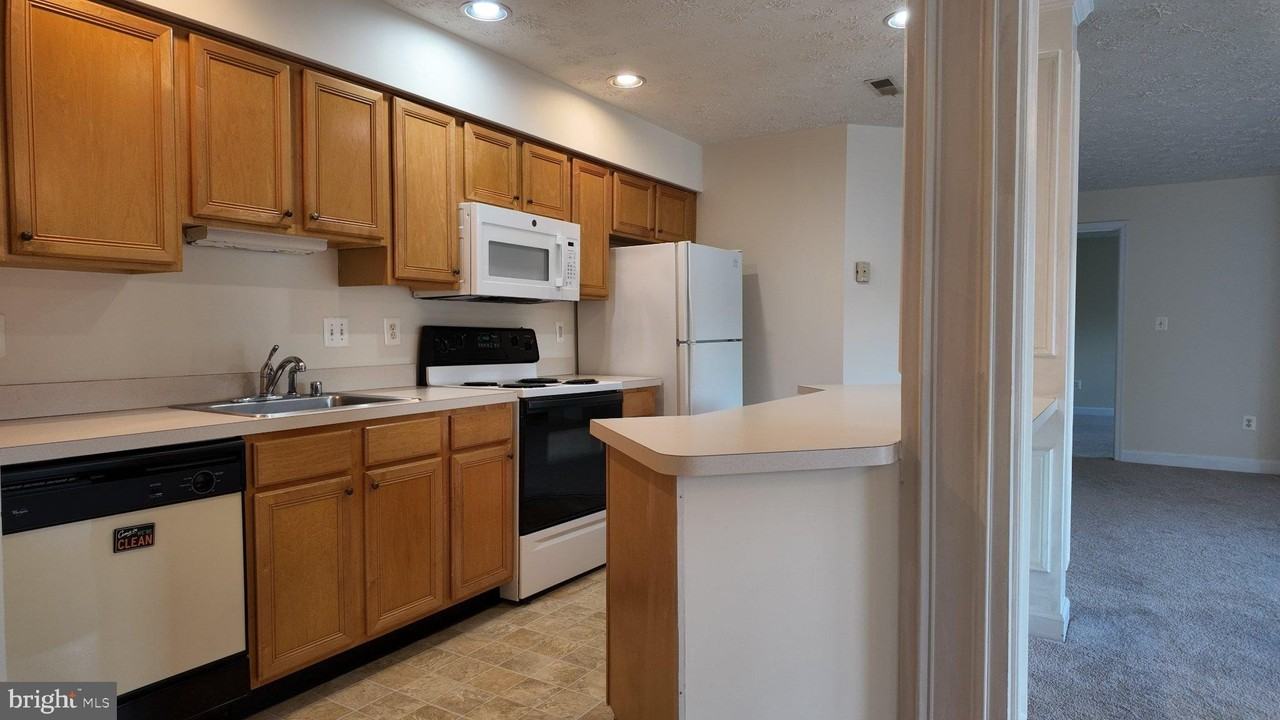 6117 Springwater Pl #1734 - Photo 3 of 10