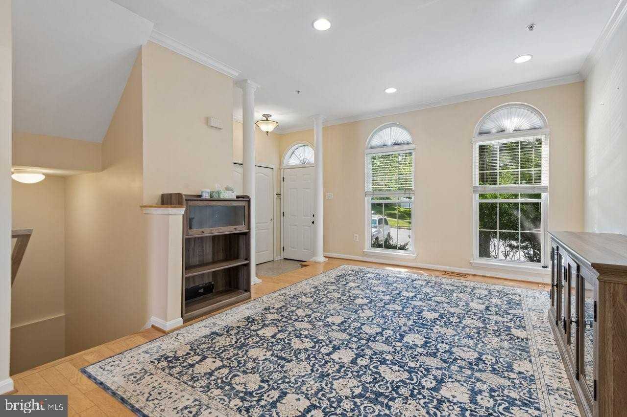 232 Mary Jane Ln - Photo 5 of 38