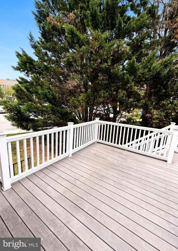 7730 Chatfield Ln - Photo 7 of 34