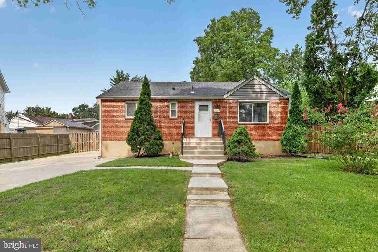 11102 Bucknell Dr - Photo 2 of 29