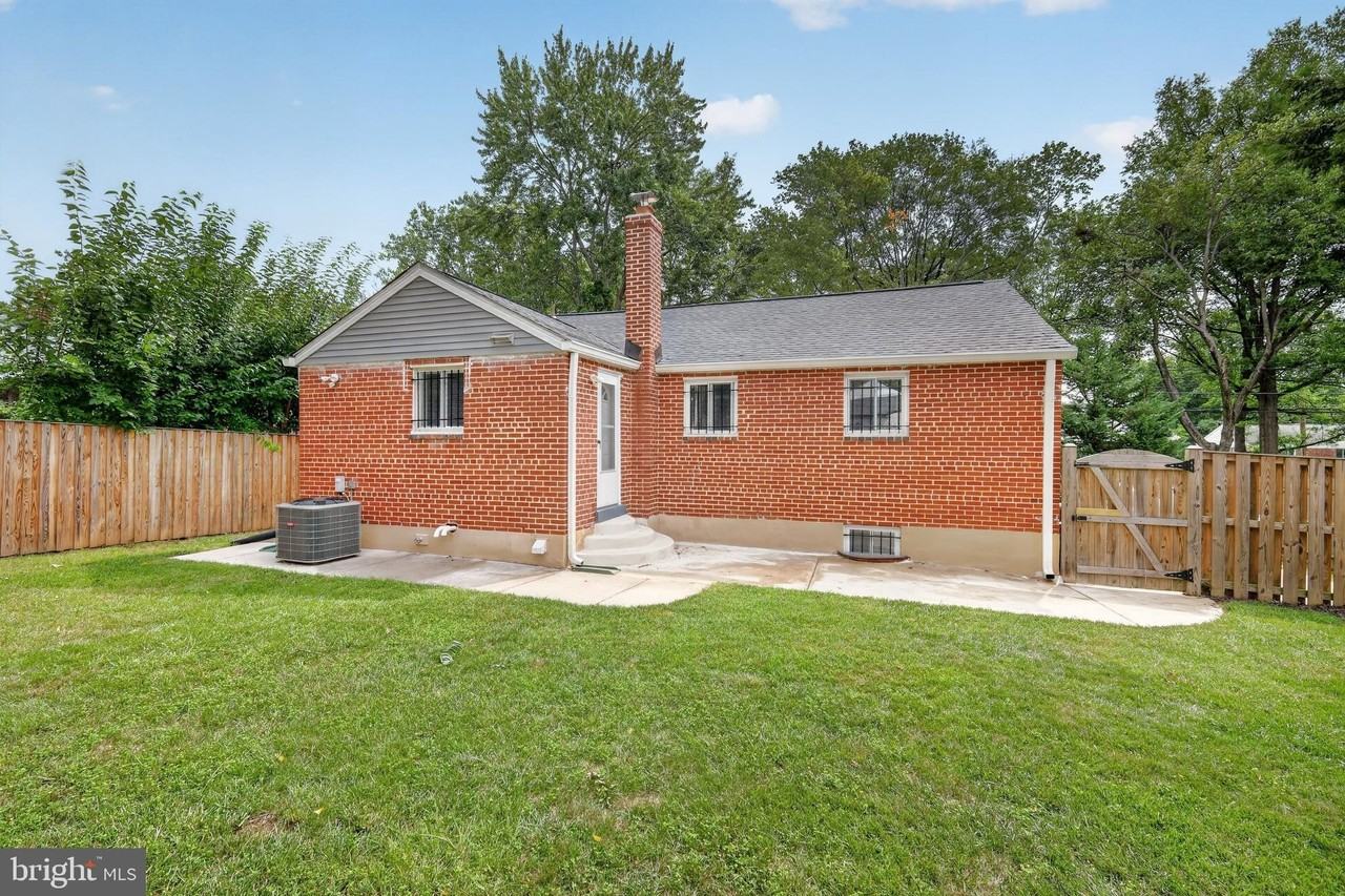 11102 Bucknell Dr - Photo 3 of 29