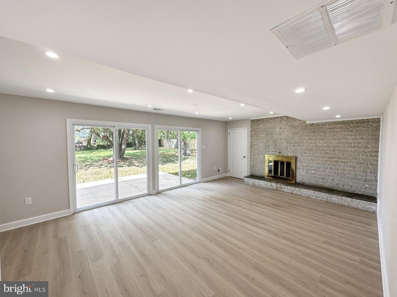 4904 Shopton Dr - Photo 5 of 50