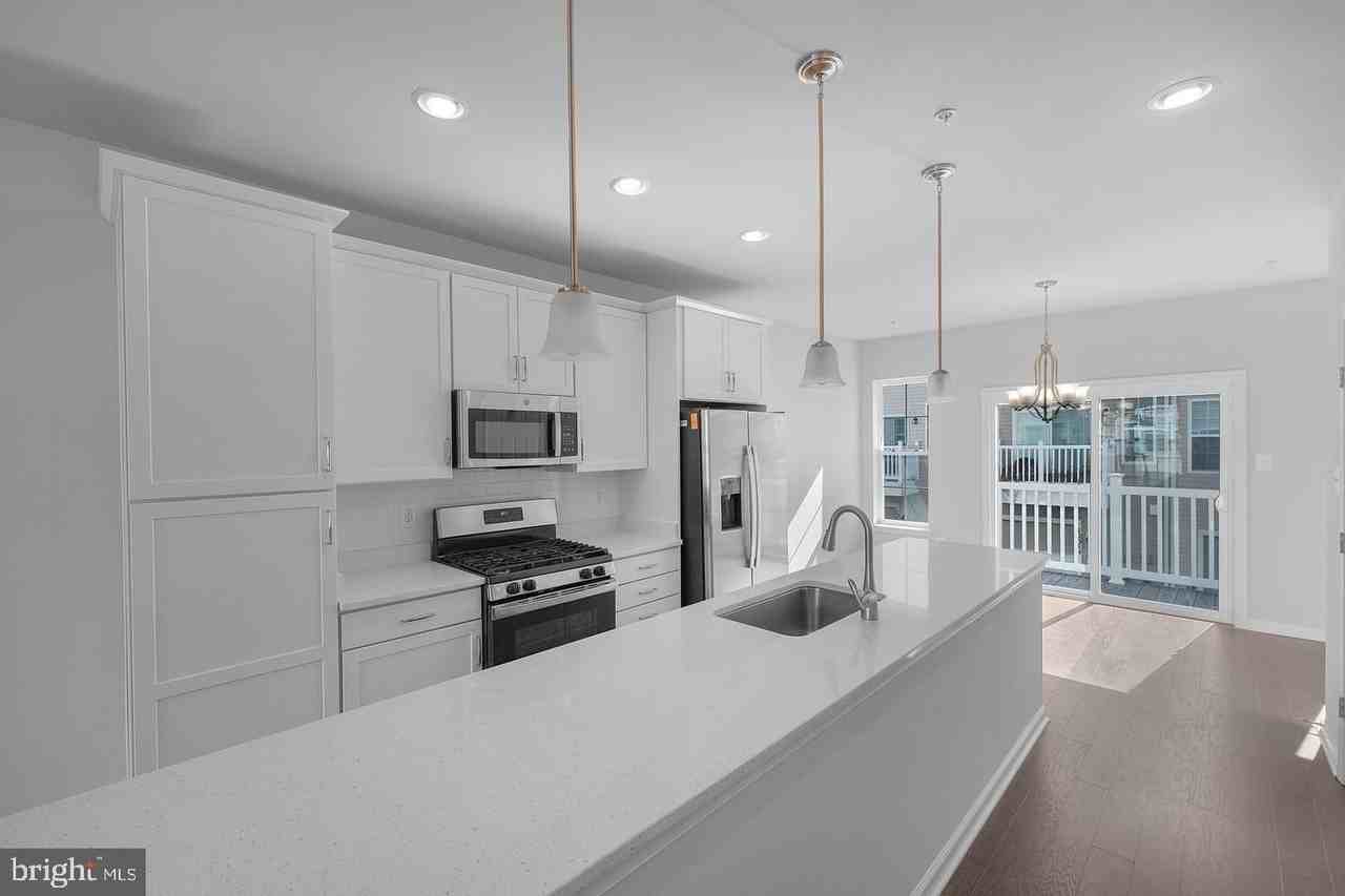 12504 Adobe Aly - Photo 7 of 36