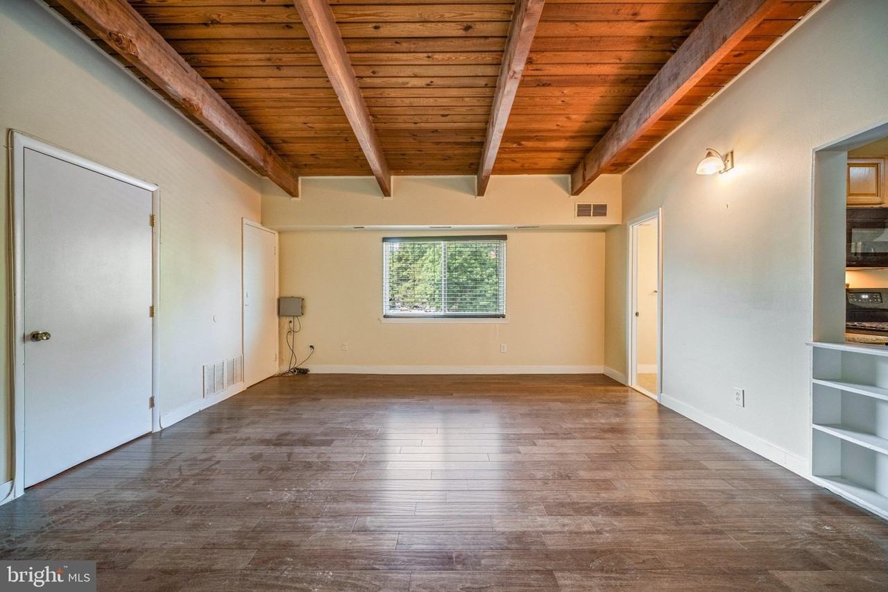 7521 Riverdale Rd - Photo 7 of 18