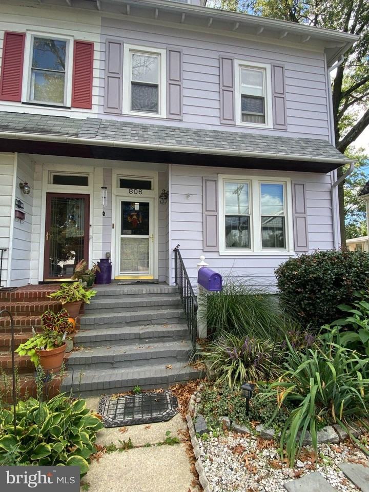 806 Linwood Ave - Photo 2 of 16