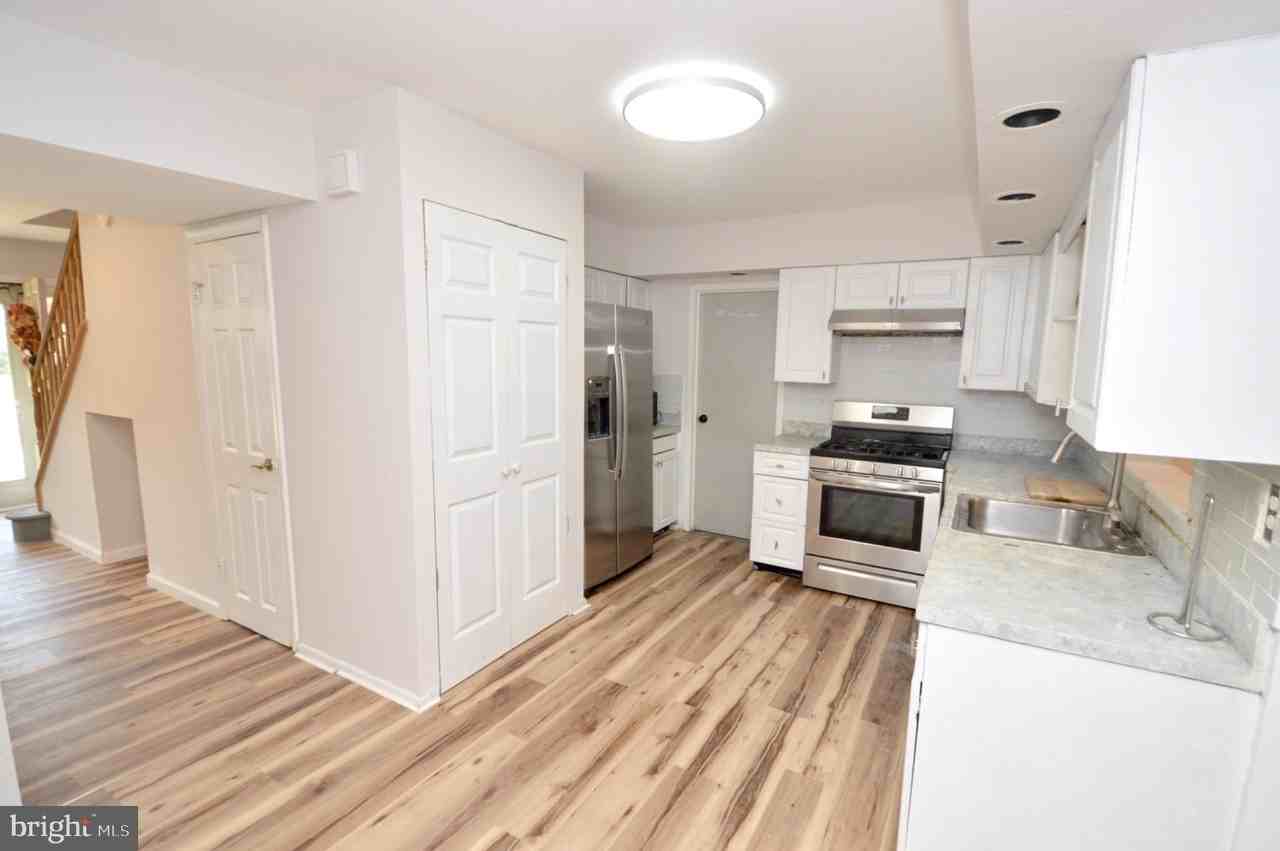 1826 Edgewood Pl - Photo 4 of 15