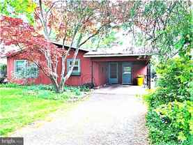 206 Linden Ln - Photo 1 of 1