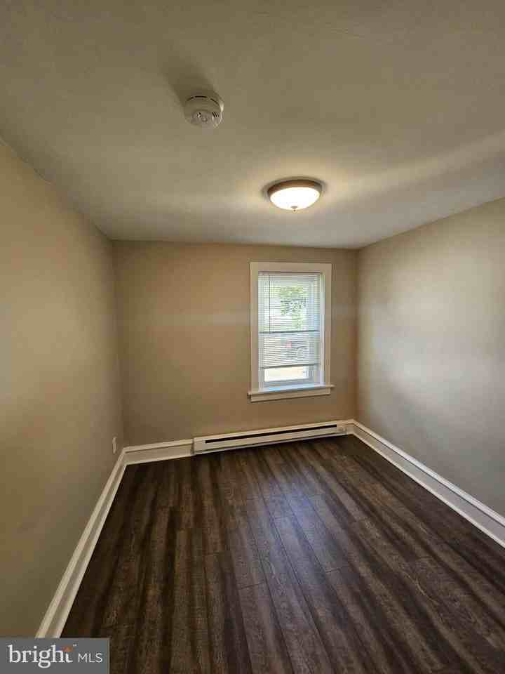 501 W Callowhill St #503B - Photo 5 of 10