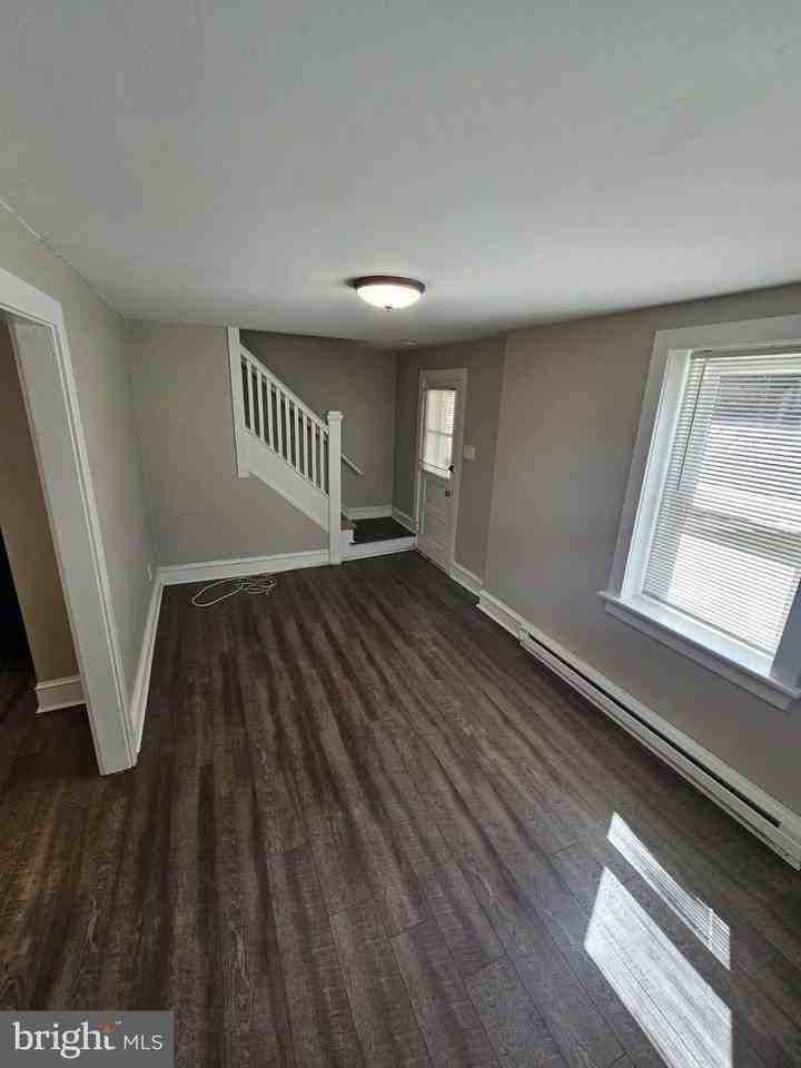 501 W Callowhill St #503B - Photo 7 of 10