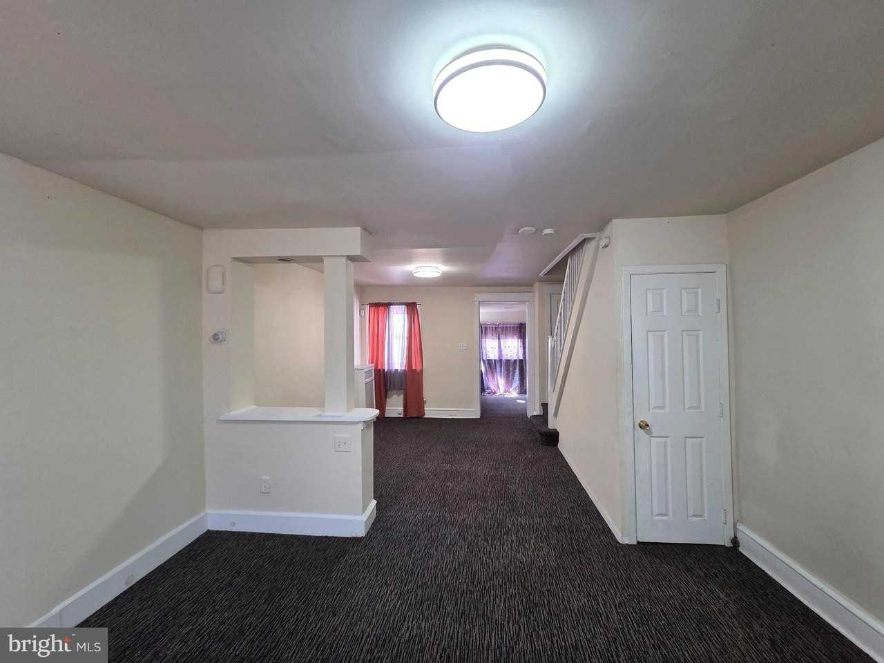 441 Croyden Rd - Photo 5 of 15