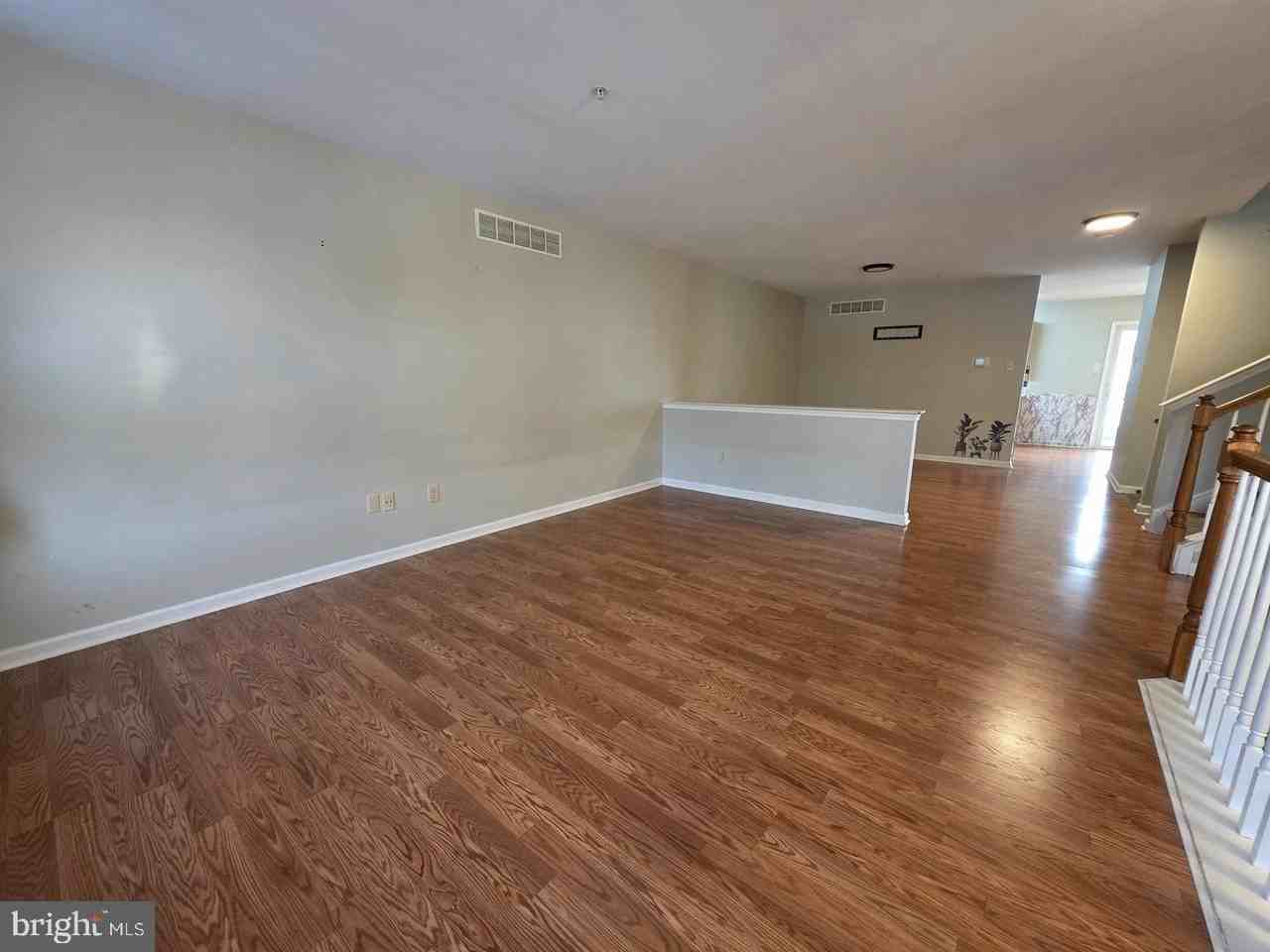 347 Glenn Rose Cir - Photo 2 of 25