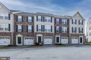 1644 Oakridge Ln - Photo 2 of 30