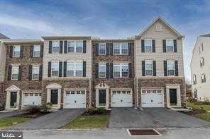 1644 Oakridge Ln - Photo 3 of 30