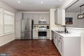 1644 Oakridge Ln - Photo 6 of 30