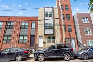 featured image of 1956 N 8th St #2