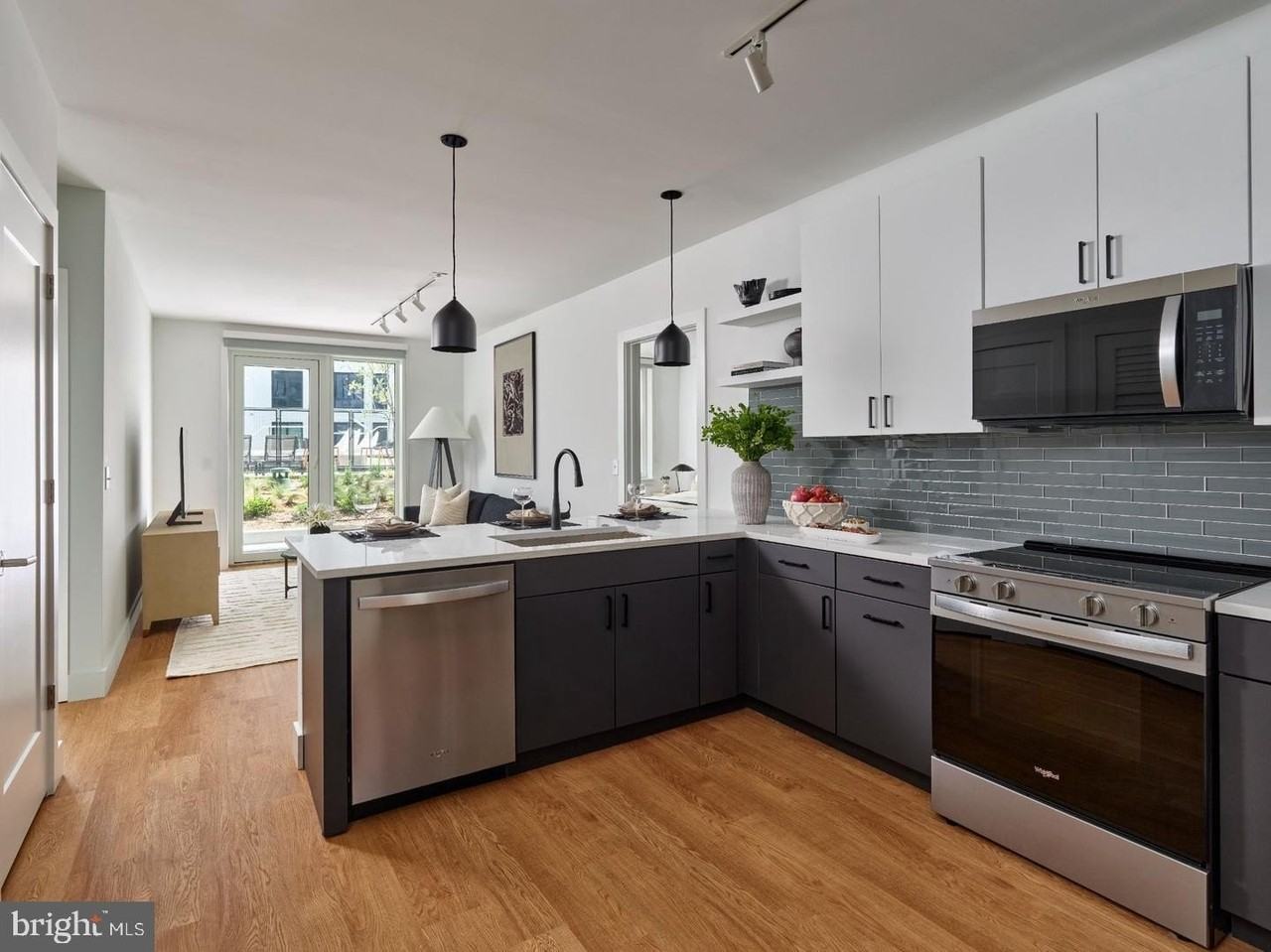 1200 Normandy Pl #1217 - Photo 7 of 27