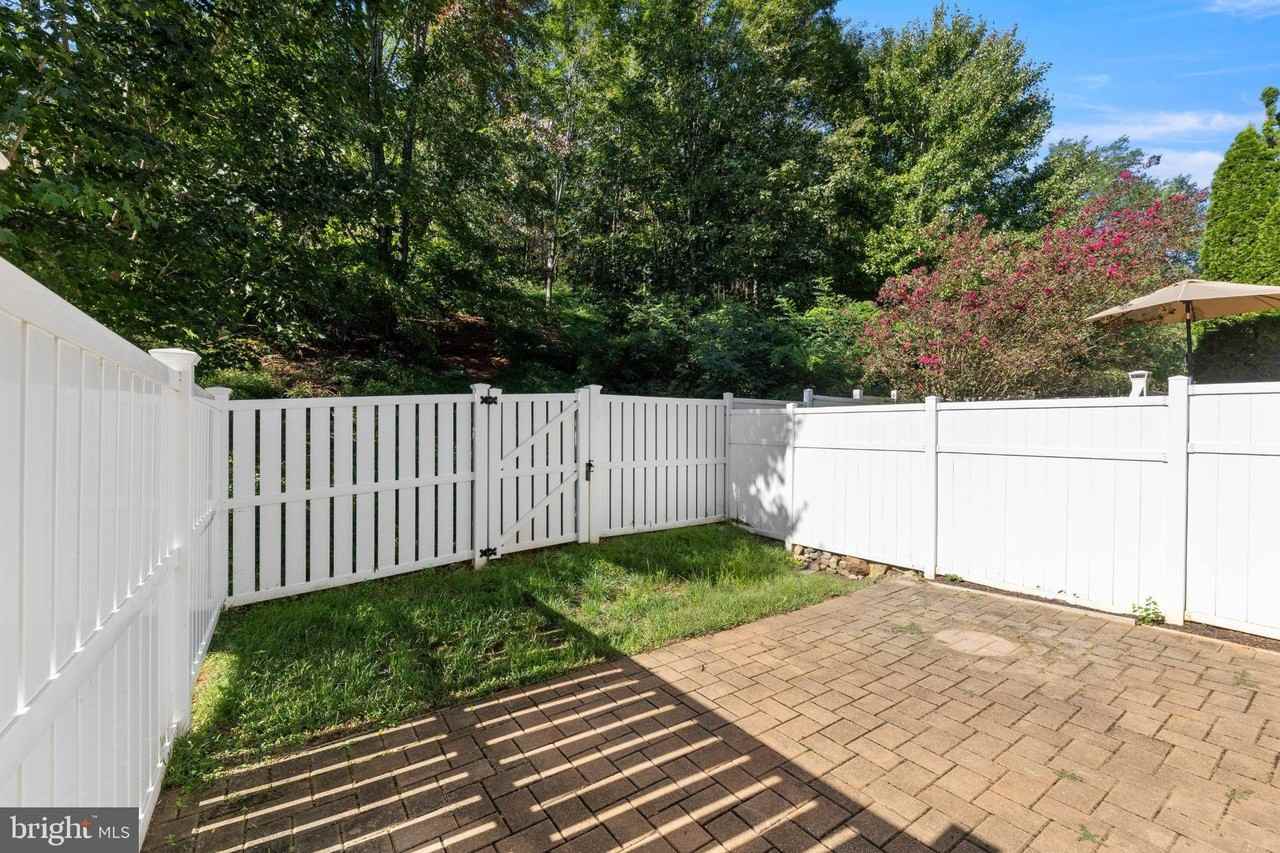 1953 Asheville Dr - Photo 3 of 32
