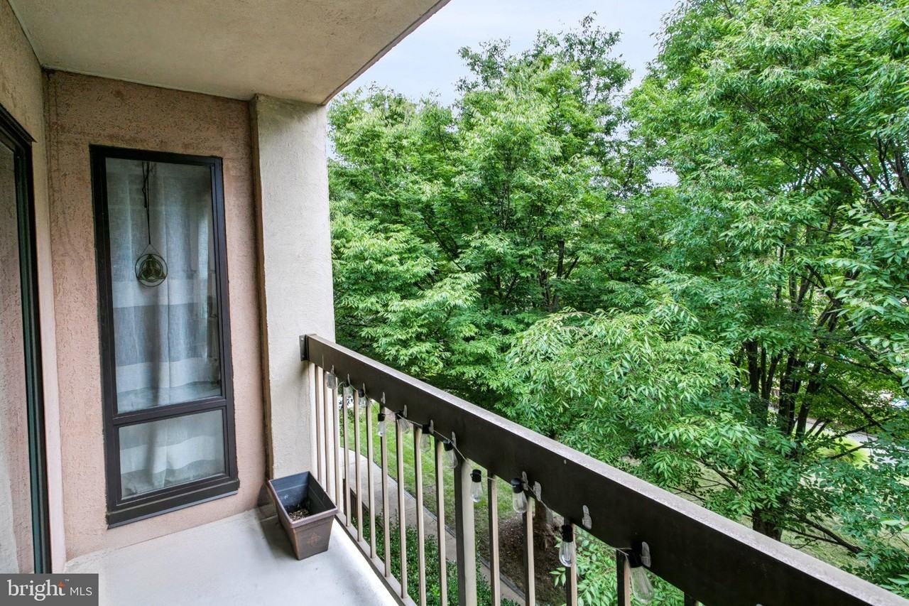 801 N Howard St #403 - Photo 4 of 29
